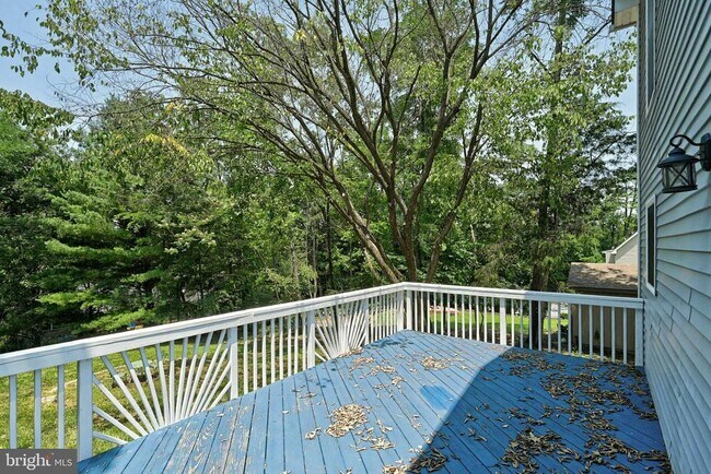 Building Photo - 271 Paw Paw Dr