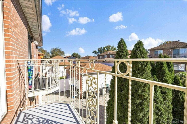 Building Photo - 88-20 70th Rd