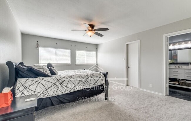 Building Photo - 7618 Van Ness Dr