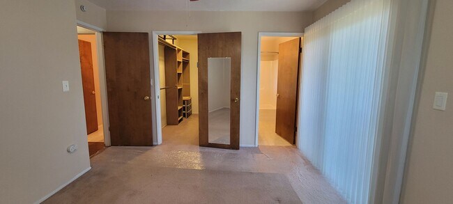 Building Photo - Charming 3 Bedroom, 2 Bath Home with Mountain Views