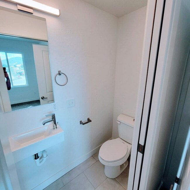 Building Photo - Phenomenal GORGEOUS HOME!!