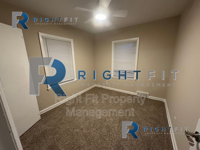 Building Photo - 1430 Amberly Dr