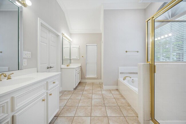 Building Photo - 3609 Timberside Cir Dr