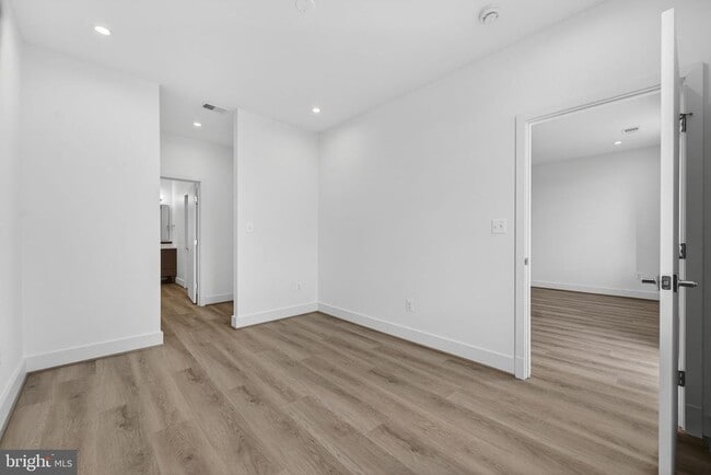 Building Photo - 117 N 21st St