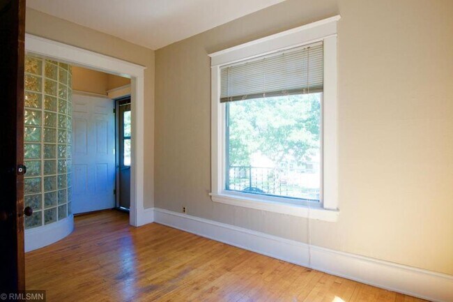 Bedroom 1 - 1165 14th Ave SE