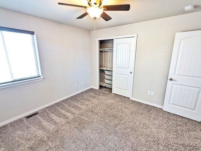 Building Photo - Stunning Modern Home with SHORT TERM LEASE and Breathtaking Mountain Views