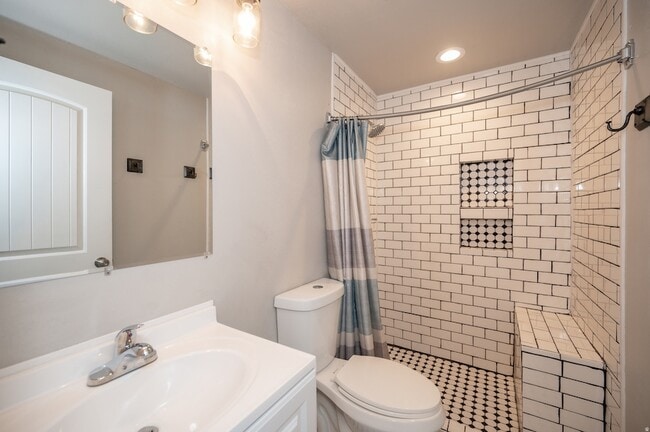 Building Photo - 794 Star Spangled Dr