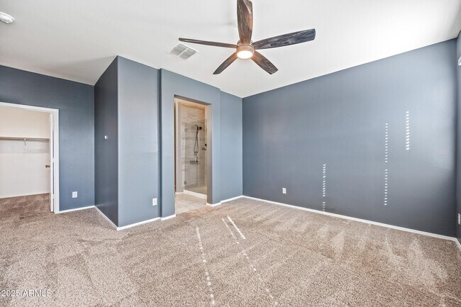 Building Photo - 31027 W Mulberry Dr