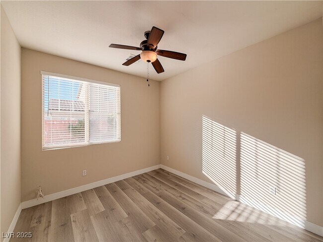 Building Photo - 10733 Mentesana Ave