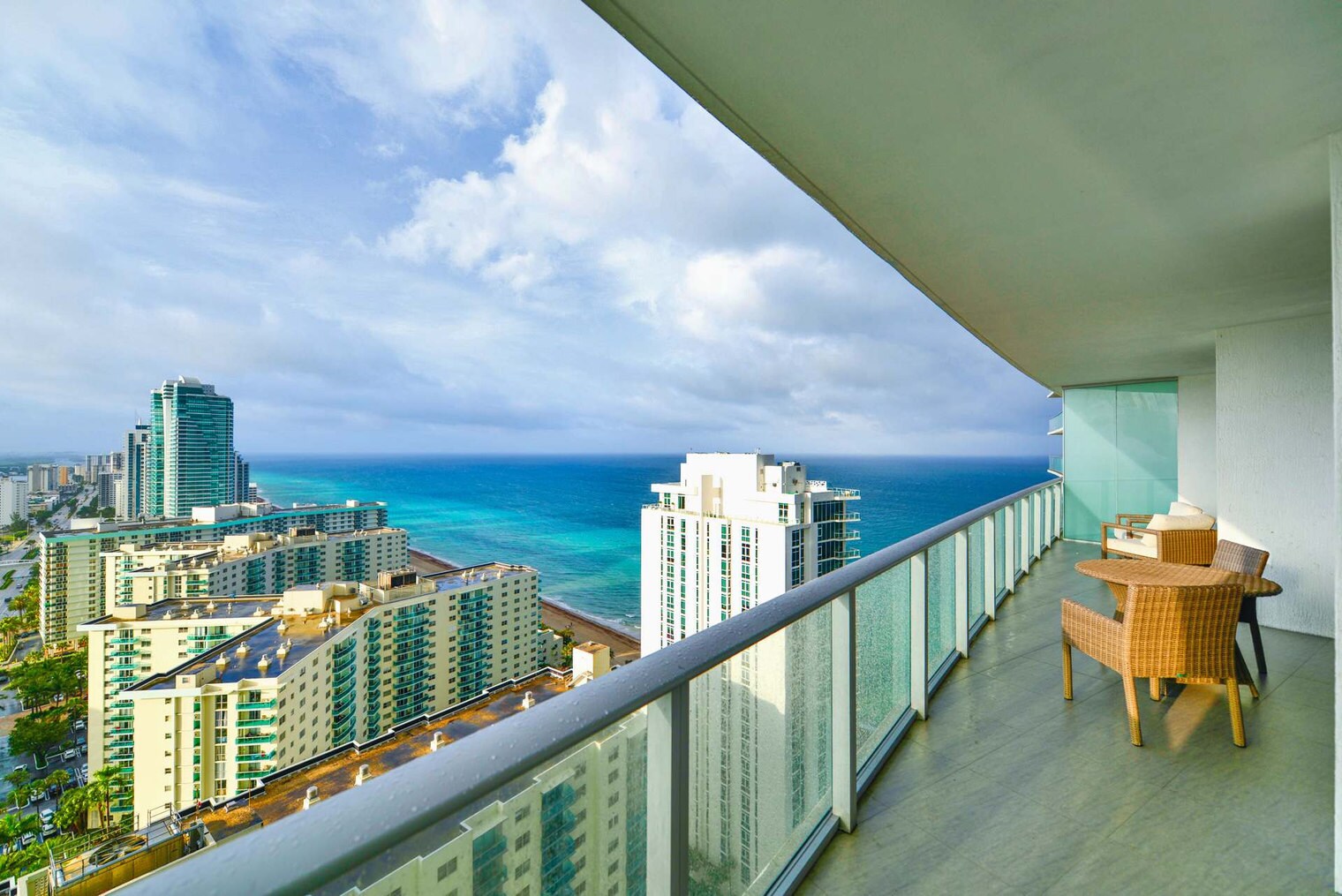Building Photo - 4111 S Ocean Dr