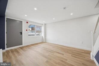 Building Photo - 4522 Baker St