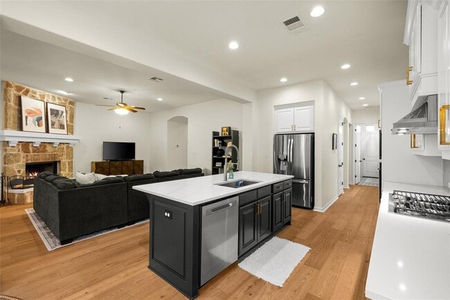 Building Photo - 17408 Wildrye Dr