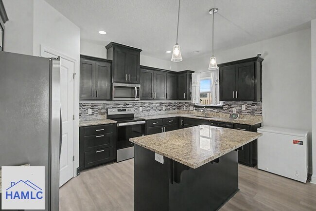 Building Photo - 965 Meloney Dr