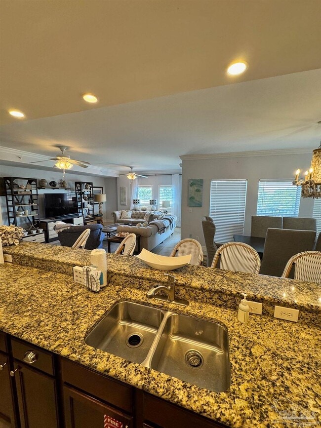 Building Photo - 1732 W County Hwy 30A