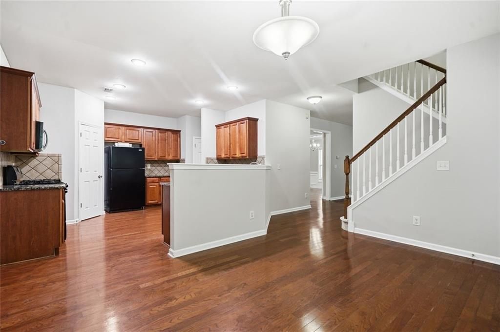 Building Photo - 3685 Silver Springs Rd