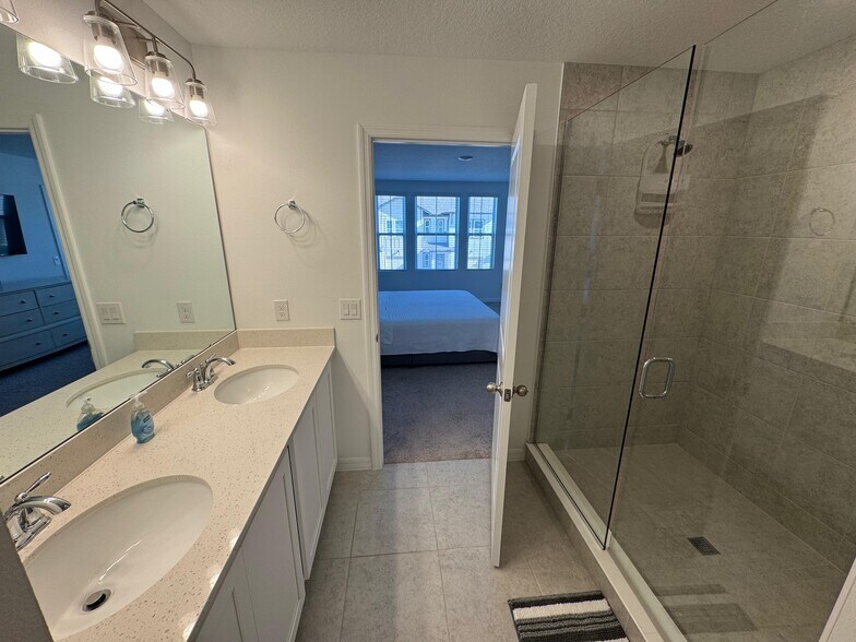 Building Photo - 706 Longboat Dr