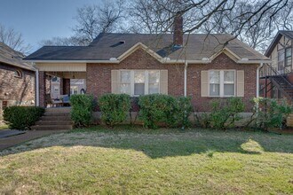 Building Photo - Charming 3-Bedroom Gem in the Heart of Sylvan Park