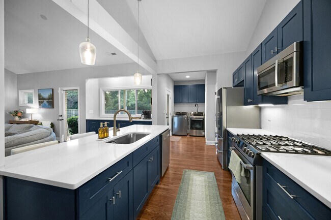 Building Photo - 1610 Jameston Dr