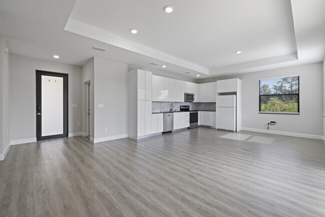 Building Photo - 679 Windermere Dr