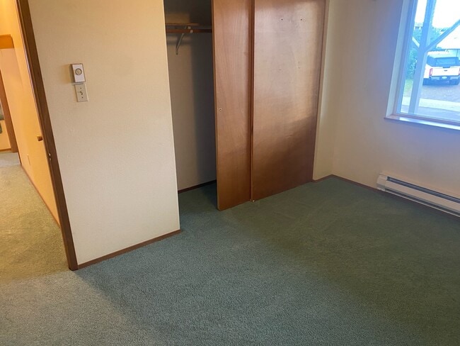 Building Photo - 934 Starfish Ct SW