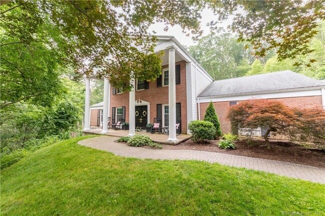 Primary Photo - 36 Old Johnson Ln