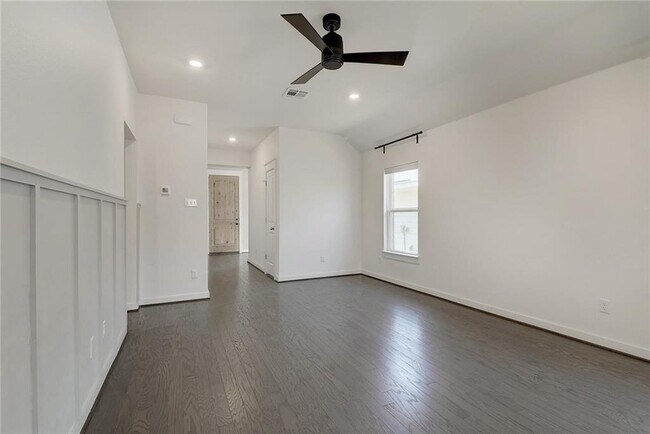 Building Photo - 17118 Alturas Ave