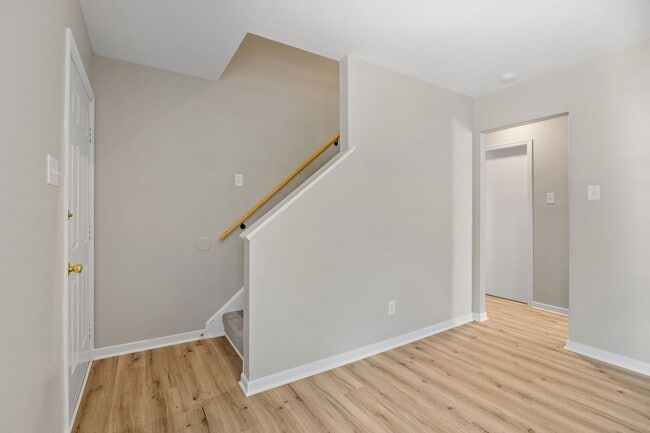 Building Photo - Completely Renovated 4 Bedroom/2 Bath Property off of Staples Mill Rd.! ****Available Beginning o...