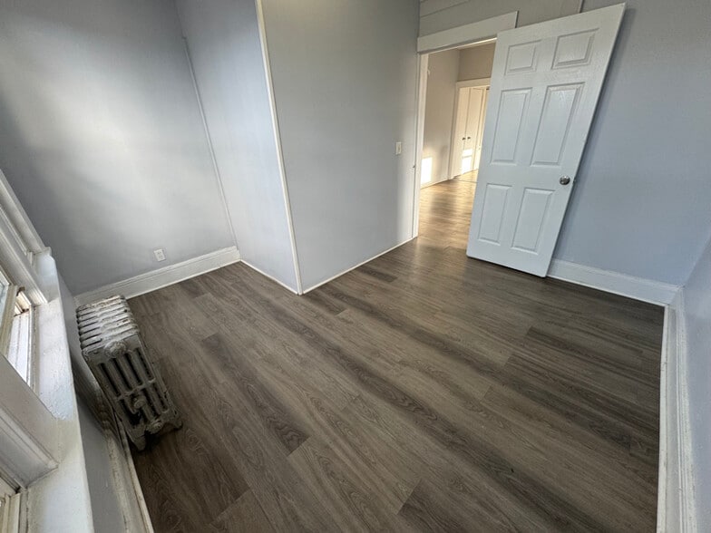 Building Photo - 21 Underwood St