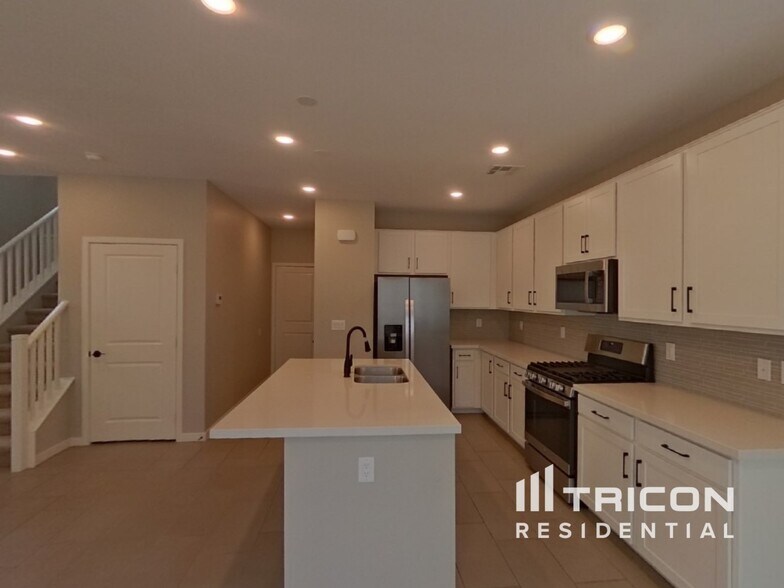 Building Photo - 6743 Palmer Crst St