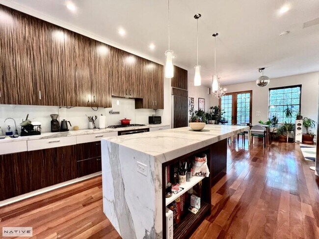 Primary Photo - 3 bedroom in Brooklyn NY 11222