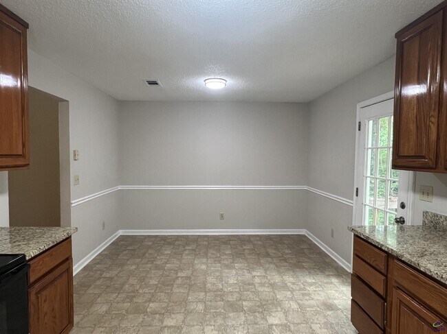 Building Photo - 536 Loblolly Ln