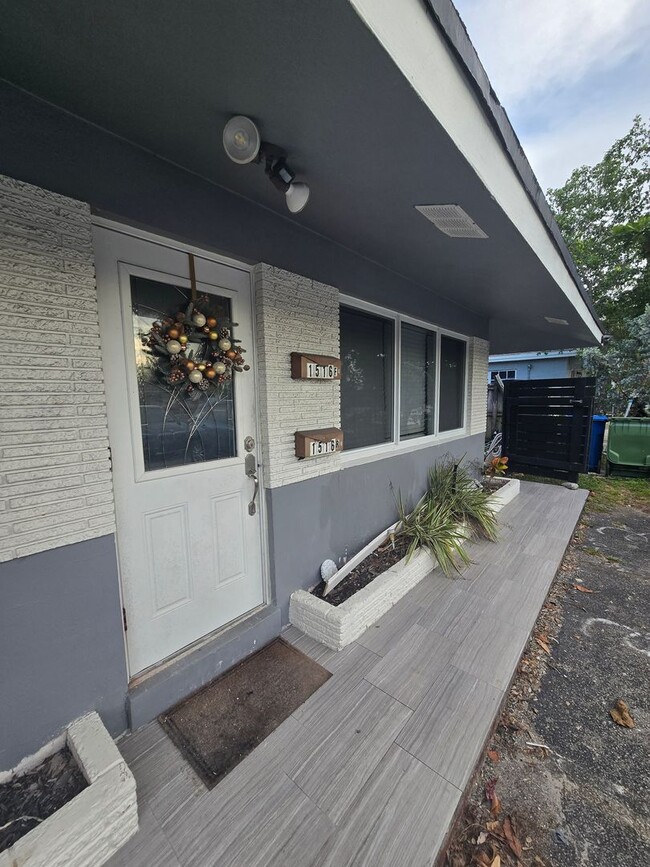 Building Photo - 1516 NW 7th Ave