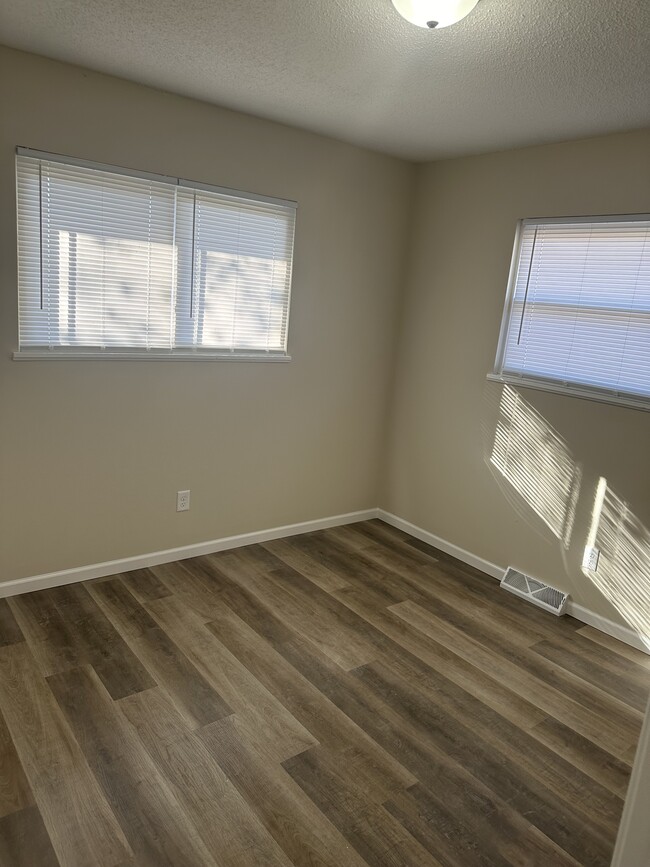 Bedroom 2 - 4703-4705 Pierre St