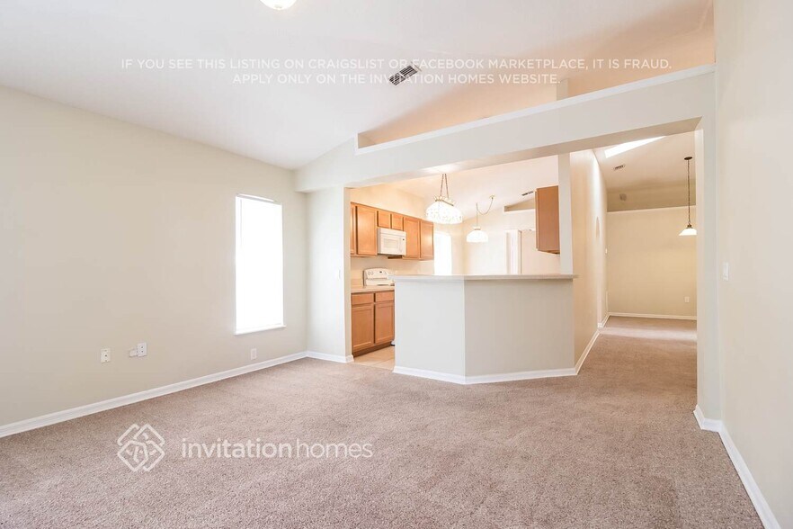 Building Photo - 839 Delfino Pl