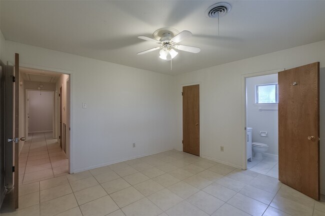 Building Photo - 7614 Grape St