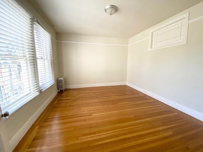 Building Photo - 2 bedroom in San Francisco CA 94118