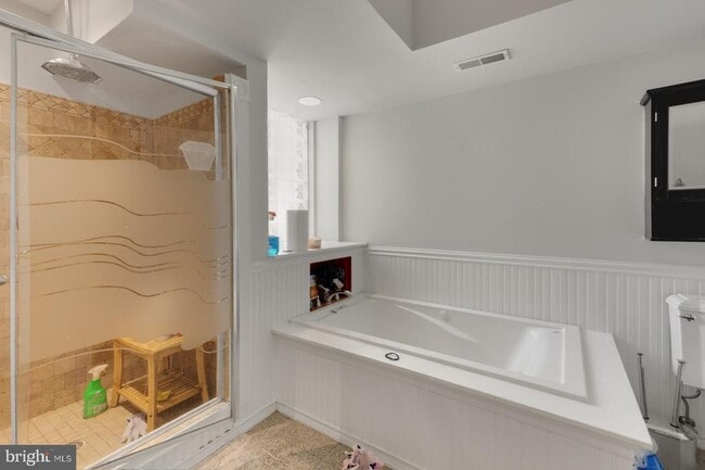 Building Photo - 920 S 16th St