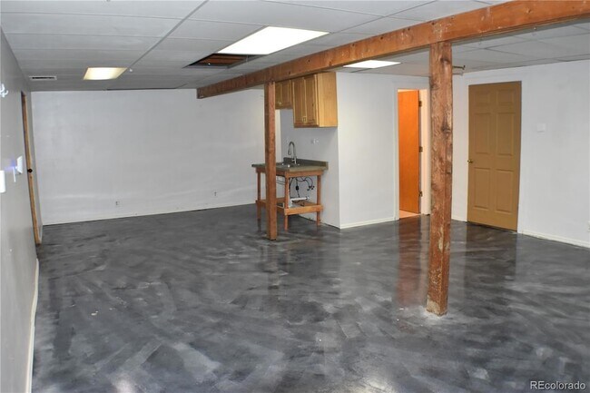 Building Photo - 1014 Elfin Glen Dr