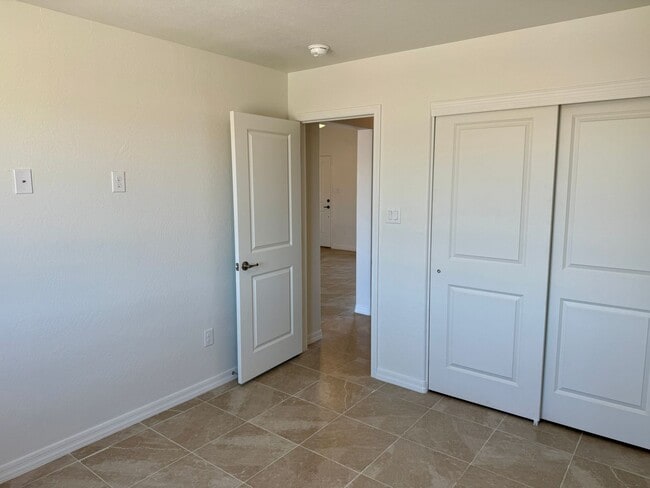 Building Photo - 10857 Silver Spur Dr