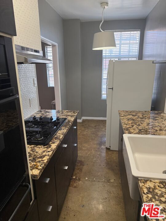 Building Photo - 5217 Hollywood Blvd