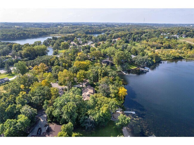 Building Photo - 1409 Hoot Lake Dr