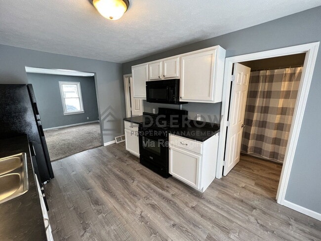 Building Photo - 1046 Ducey Ave