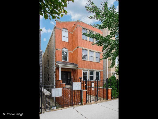 Building Photo - 1329 N Mohawk St
