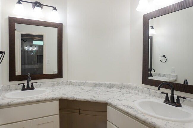 Building Photo - 2781 Grantham Ln