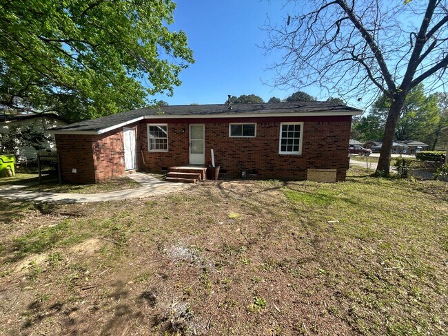 Building Photo - 4539 Bluff Rd