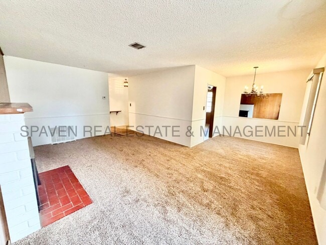 Building Photo - 4750 El Molino Ave