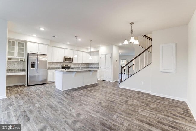Building Photo - 7071 Darbey Knoll Dr
