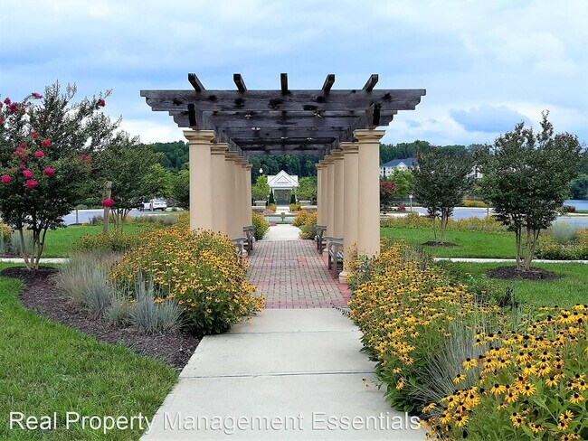 Primary Photo - 4 br, 3.5 bath House - 508 Cobble Dr