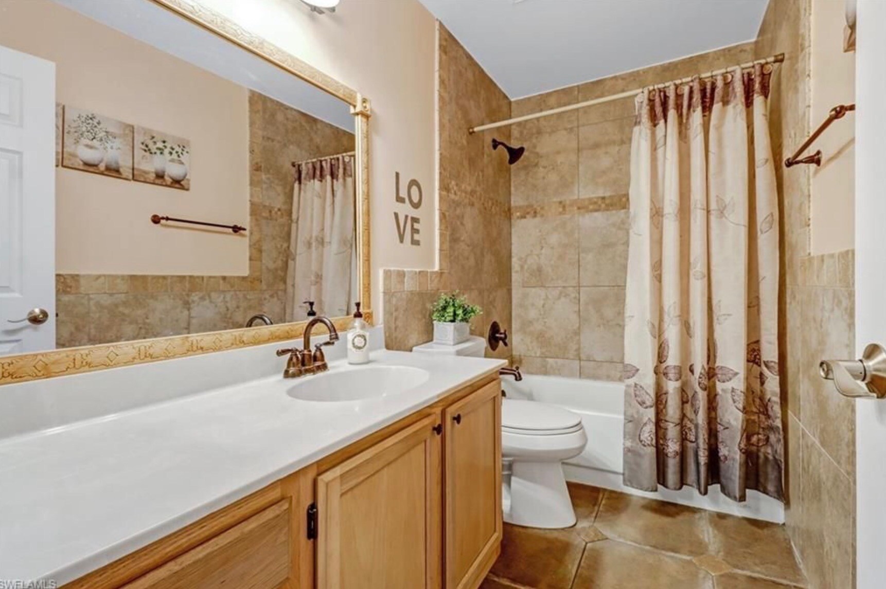 Building Photo - 9840 Luna Cir