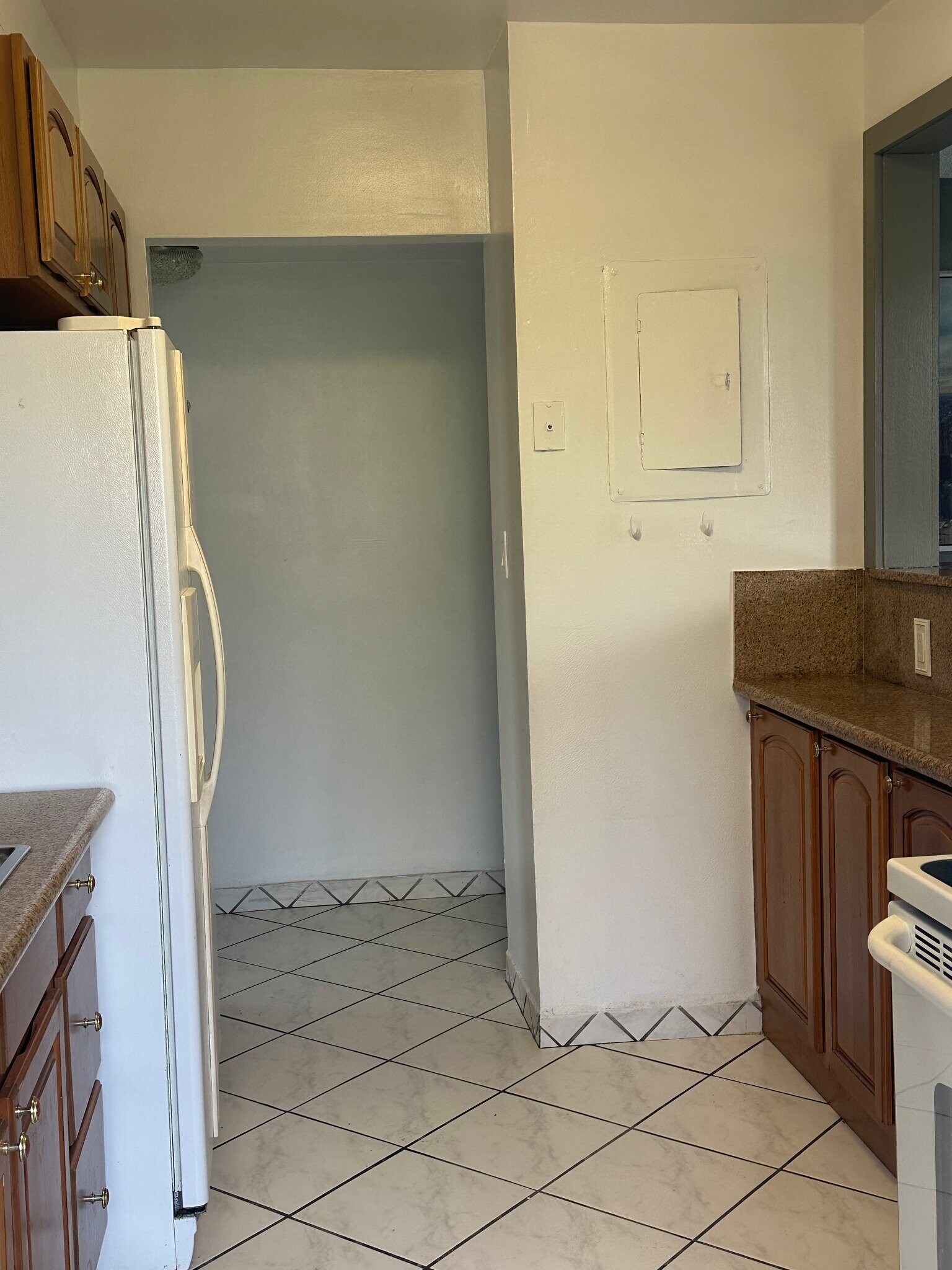 Building Photo - 250 180th Dr